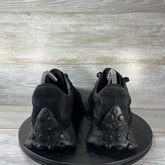 New Balance Men’s 327 Triple Black Athletic Sneakers Size 8 - Picture 5 of 10